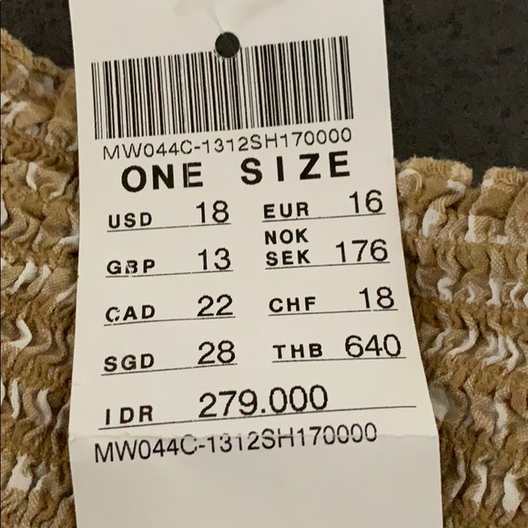 Brandy Melville Kessey Top - Picture 5 of 5